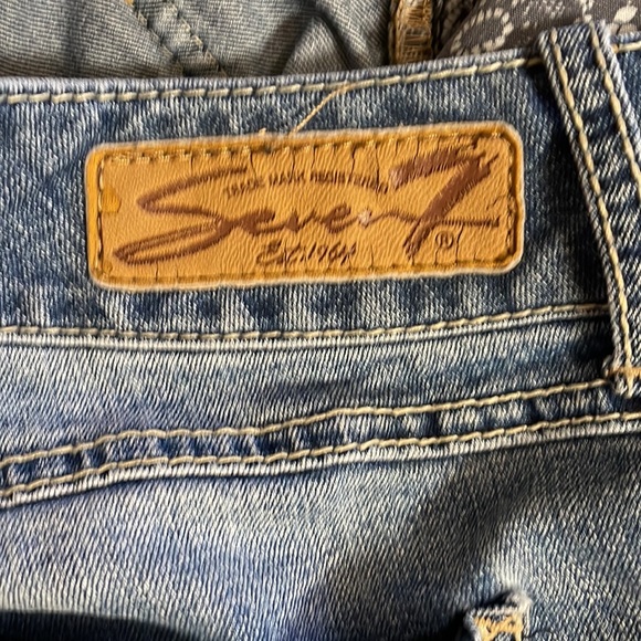 7 Seven for all Mankind Bermuda Jean Short - Picture 4 of 9